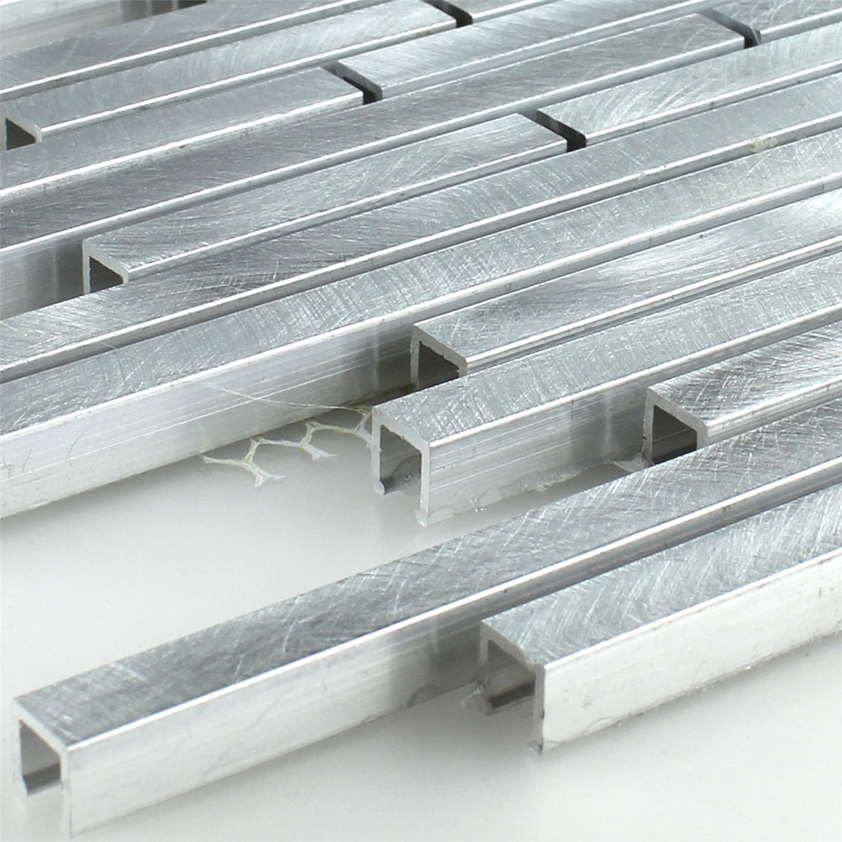 Échantillon Mosaïque Aluminium Argent Stripes